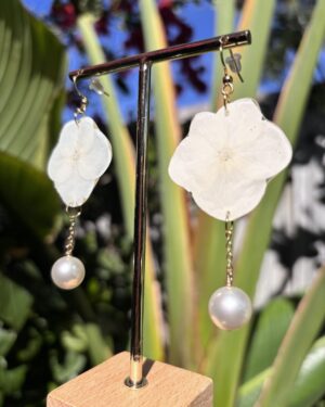 Handmade Real Flower Earrings - Hydrangea (White)