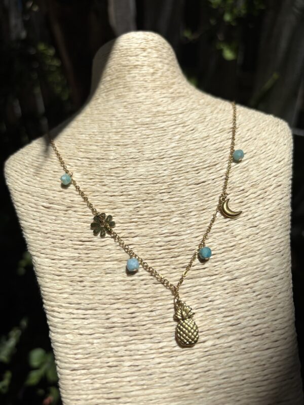 Boho Style Beach Collection - Pineapple Moon Daisy Necklace/Amazonite - Image 3